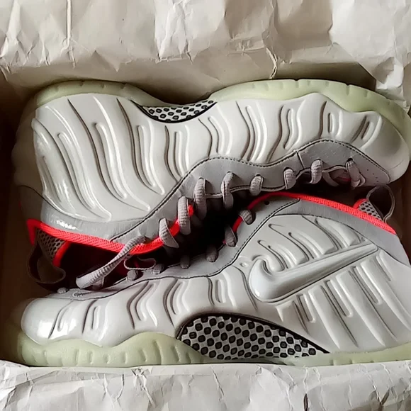 Nike | Shoes | Air Foamposite Pro Prm 26 | Poshmark display picture 2